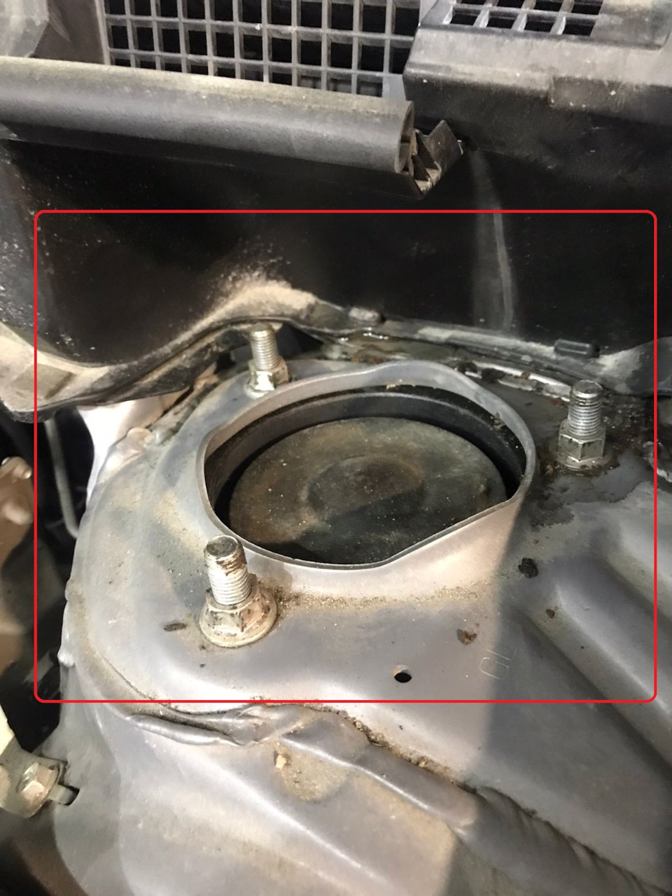 Montaż kolumny z dystansem – w odwrotnej kolejności